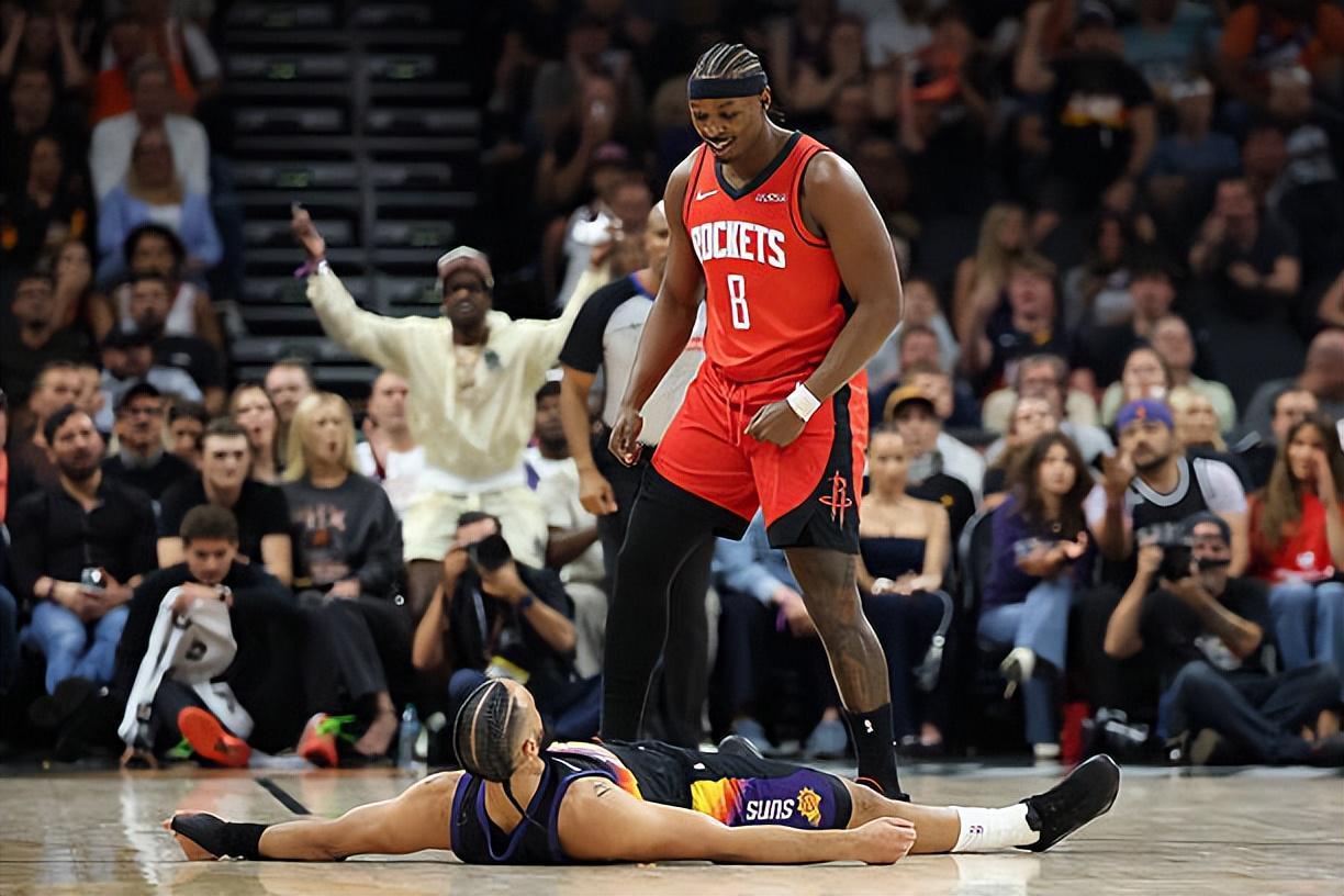 短短几分钟内起到了奇效！火箭替补锋线还是能够起到作用的？