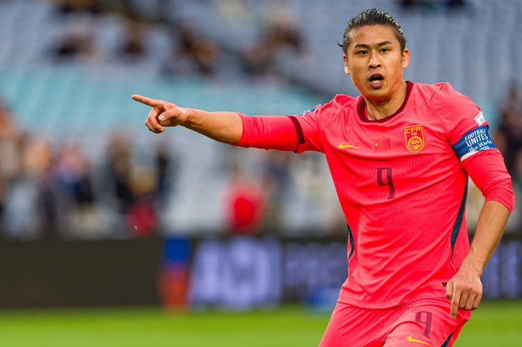 bob半岛体育-能否继续建功？张玉宁状态火热连续4场破门，4场4球1助